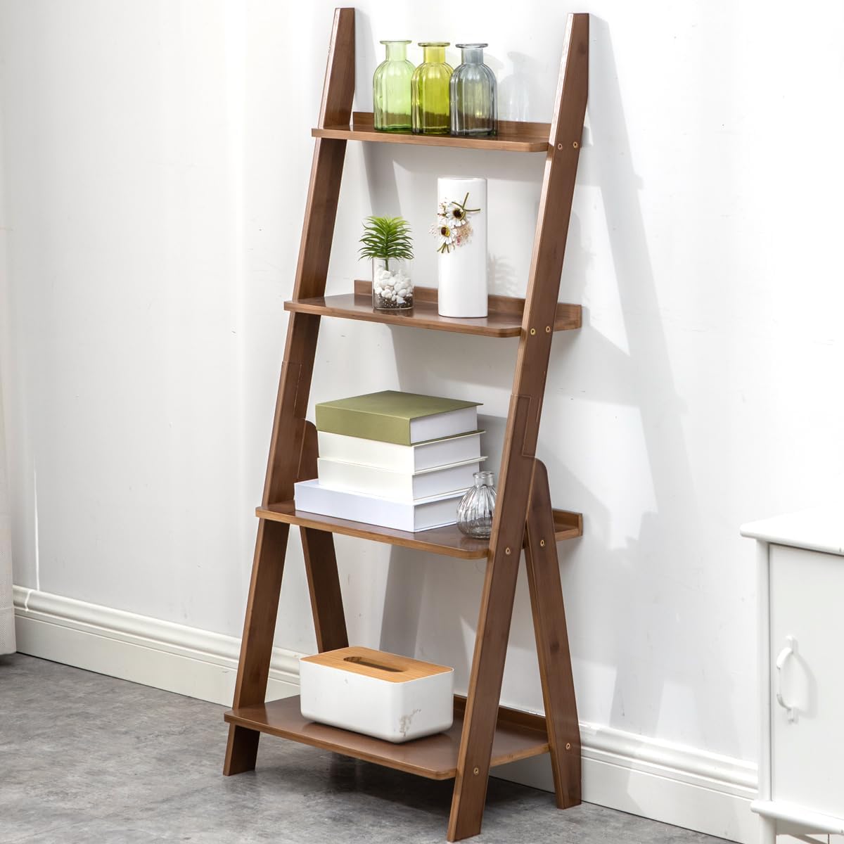 Maydear Bamboo Ladder Shelf Bookcase, 5-Tier Leaning Bookshelf Free Standing Organizer Storage Shelves for Living Room, Bedroom, Kitchen, Home Office, Balcony, Walnut